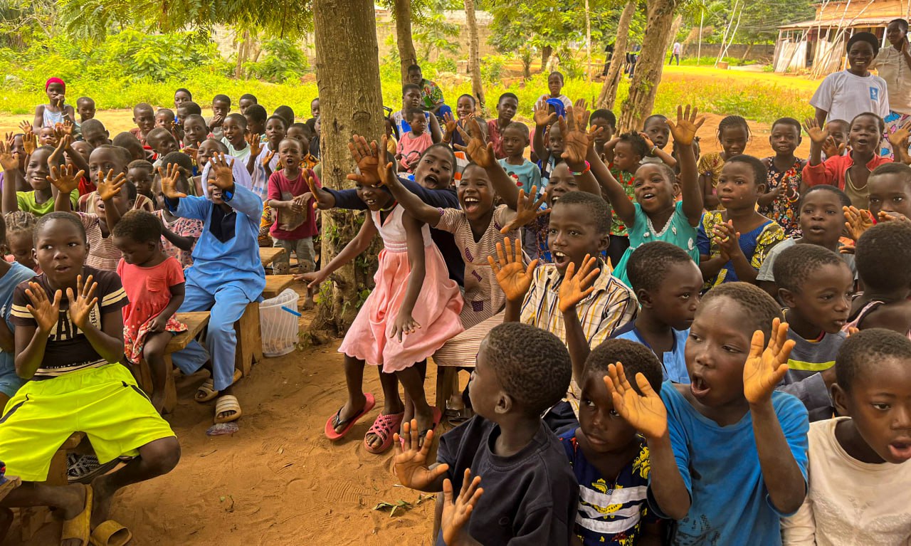 JEA-TOGO, AEMPO et AEPHAT soufflent un élan de Solidarité pour Soutenir l’Éducation des Enfants d’Abolavé